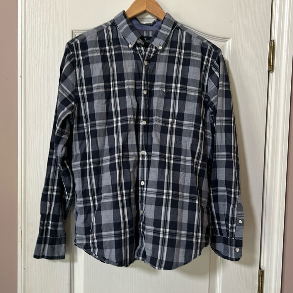 American Eagle Blue White Plaid Button Down Classic Fit 100% cotton shirt Large